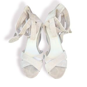 Jessica Simpson Elegant Cream Women's Sandals